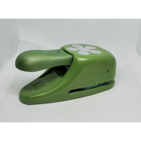 Green EK Success Paper Shapers Punch Snowflake - Picture 3 of 8